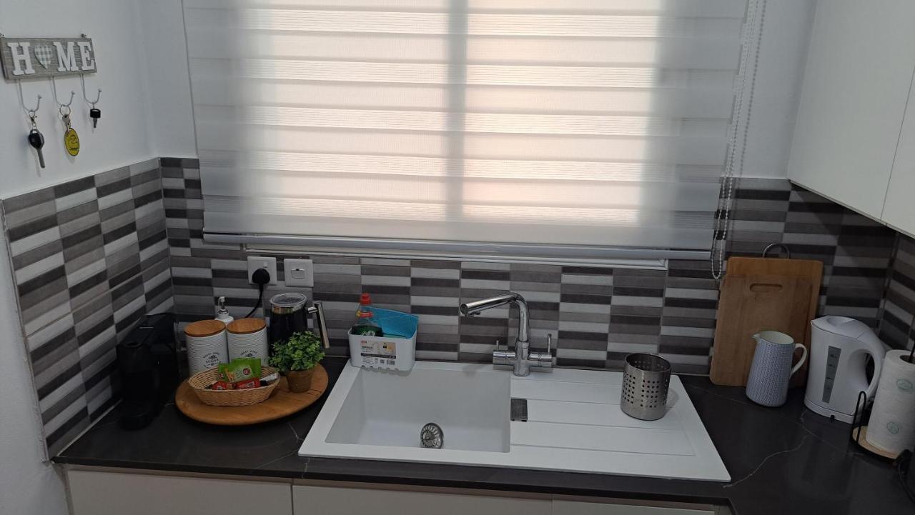 Zom Holiday Apartment Paphos Extérieur photo